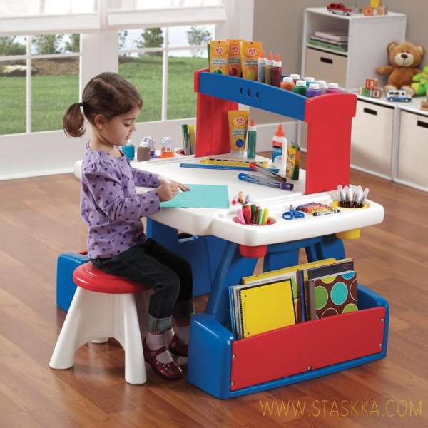 Otroška miza s stolčkoma - Kreativni kotiček